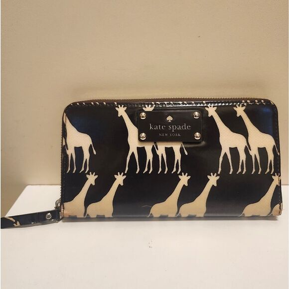 kate spade Handbags - Kate Spade NY "Giraffe" Clear Plastic Over Canvas Zip-around Wallet Ret.$228